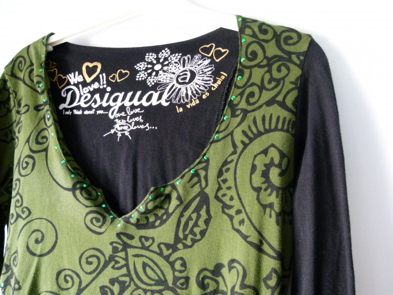 Desigual Zipfel Kleid Tunika Longshirt, olivgrün schwarz mit Mandala-Applikationen, Ornamenten Mori Boho Goa Festival Lagenlook
