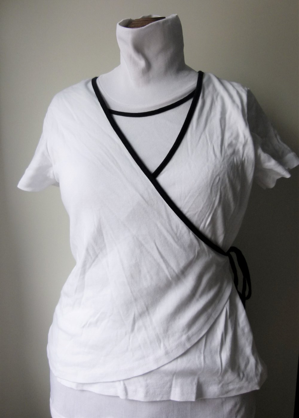 Wickel Shirt, weiß schwarz, Boho Mori Goa Festival Lagenlook
