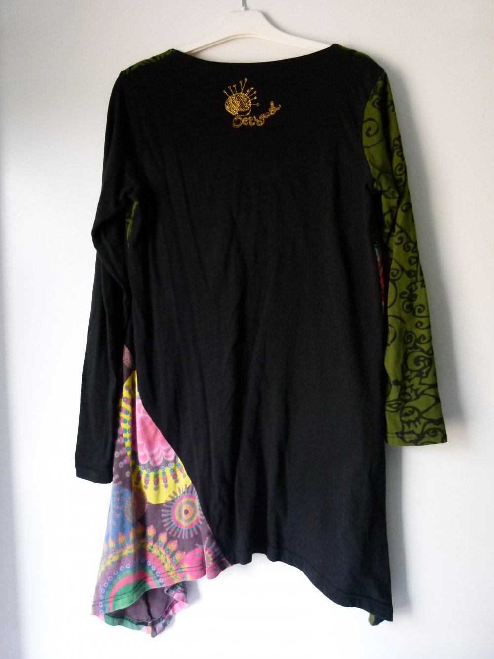 Desigual Zipfel Kleid Tunika Longshirt, olivgrün schwarz mit Mandala-Applikationen, Ornamenten Mori Boho Goa Festival Lagenlook