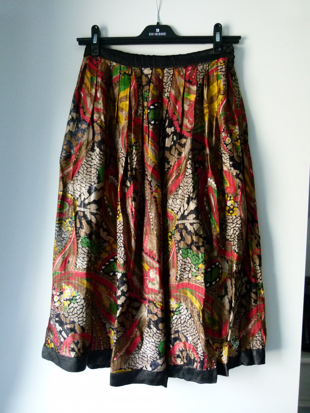 Langer Vintage Rock, maßgeschneidertes Unikat, wild gemustert, schwarz braun rot grün gelb, Boho Mori Goa Festival Hippie Elfen