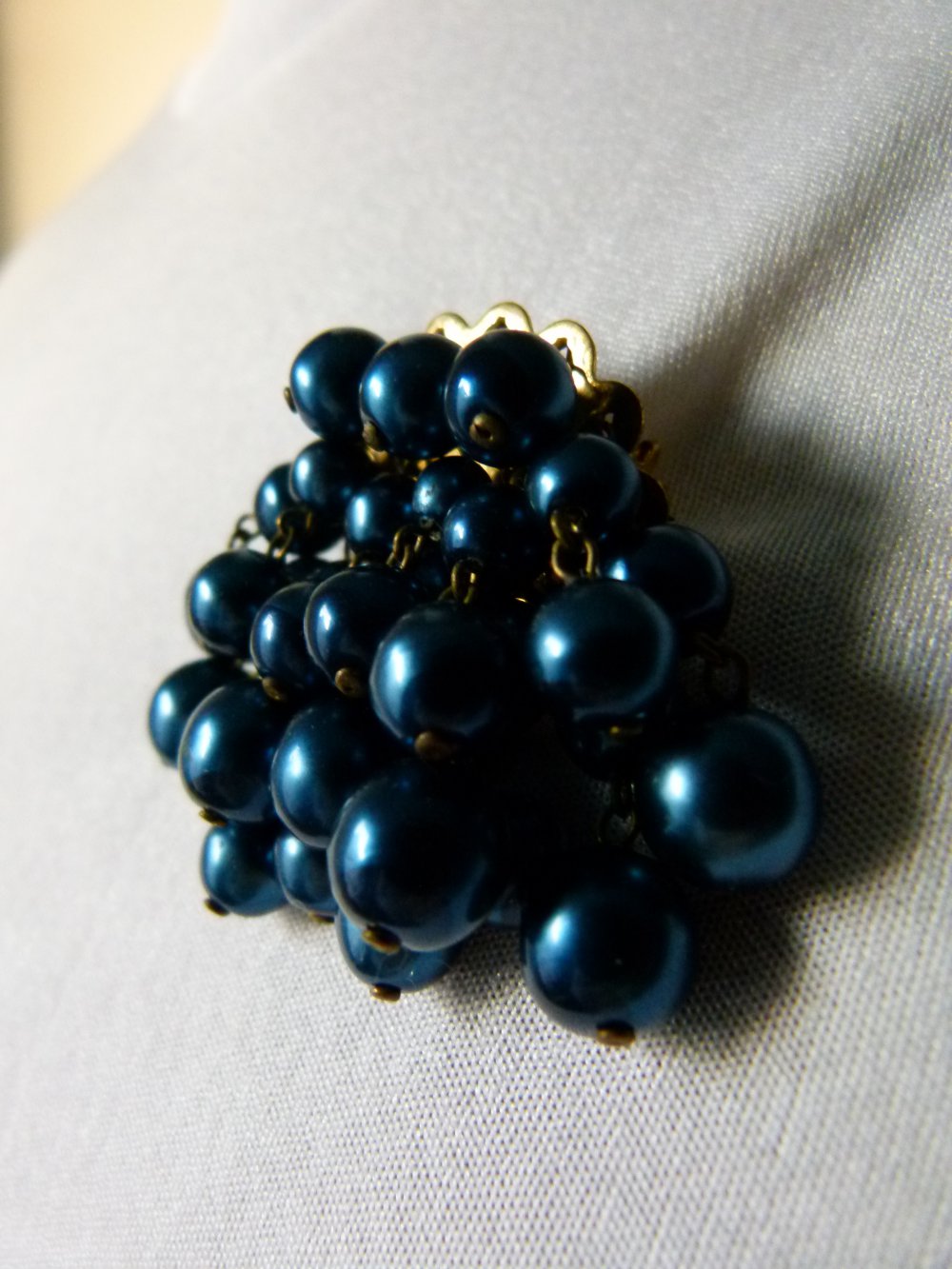 Vintage Perlen Brosche, dunkelblaue Glasperlen, Modeschmuck, Retro Hippie Festival Goa Mori Boho