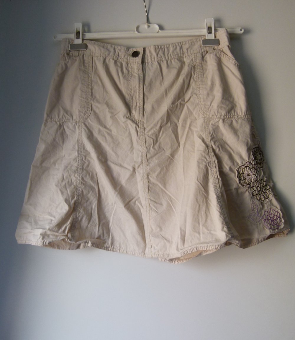 Kurzer Rock mit floraler Stickerei, beige rosa braun, Boho Goa Festival Sommer Mori Lagenlook