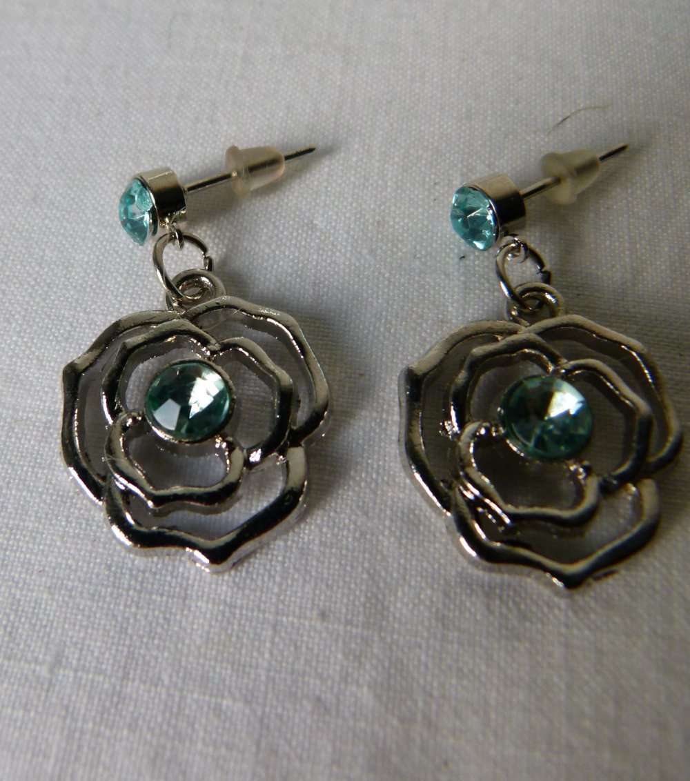 Rosen Ohrstecker, silberfarben, mit Strass, Modeschmuck, Mori Goa Hippie Boho Landleben Romantik