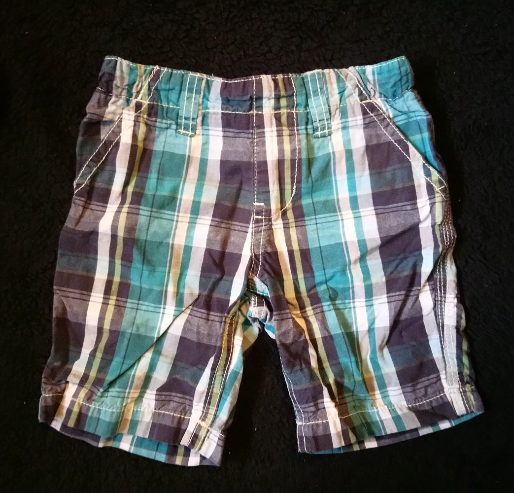 Shorts 80 schwarz grün lupilu