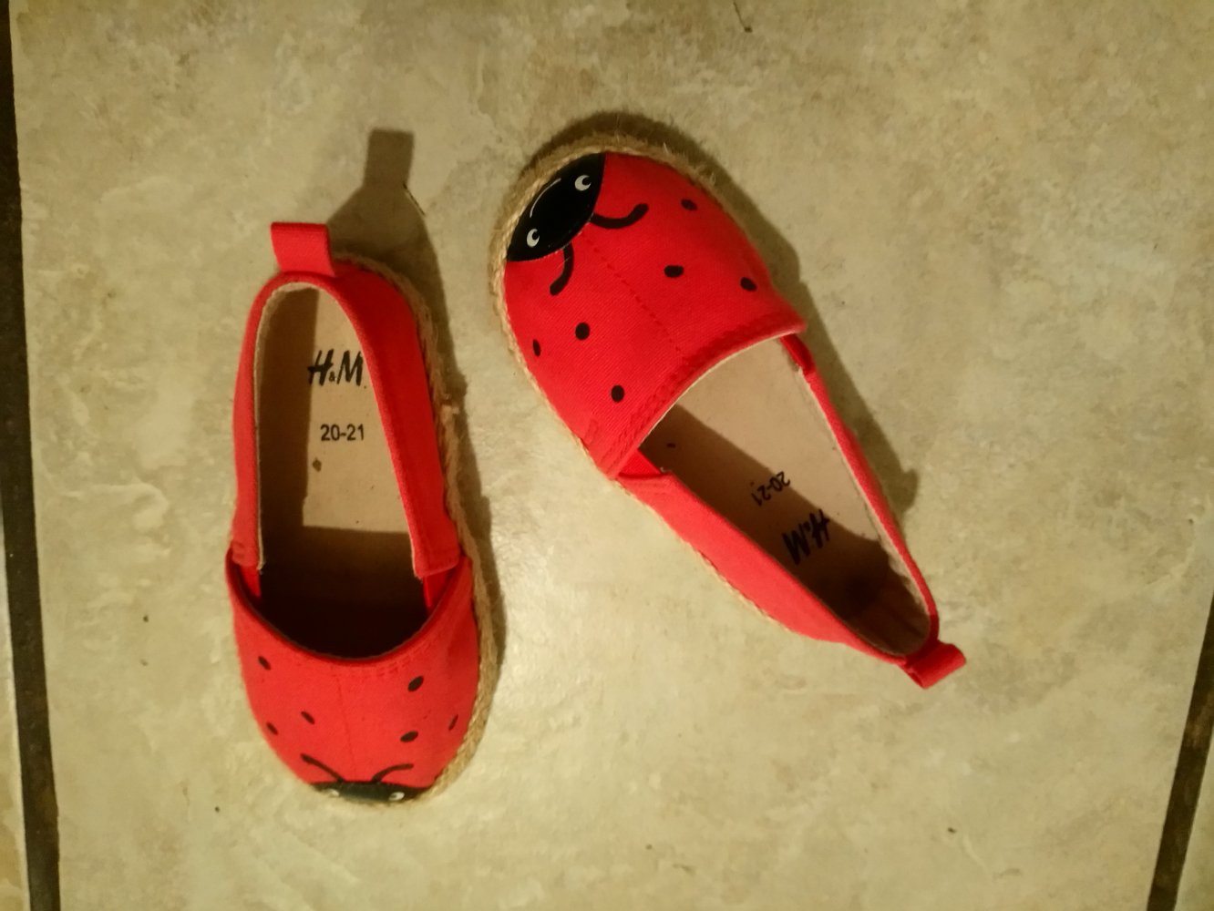 Schuhe H&M  20/21 rot Marienkäfer