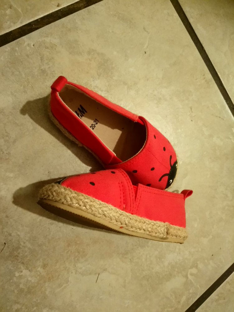 Schuhe H&M  20/21 rot Marienkäfer