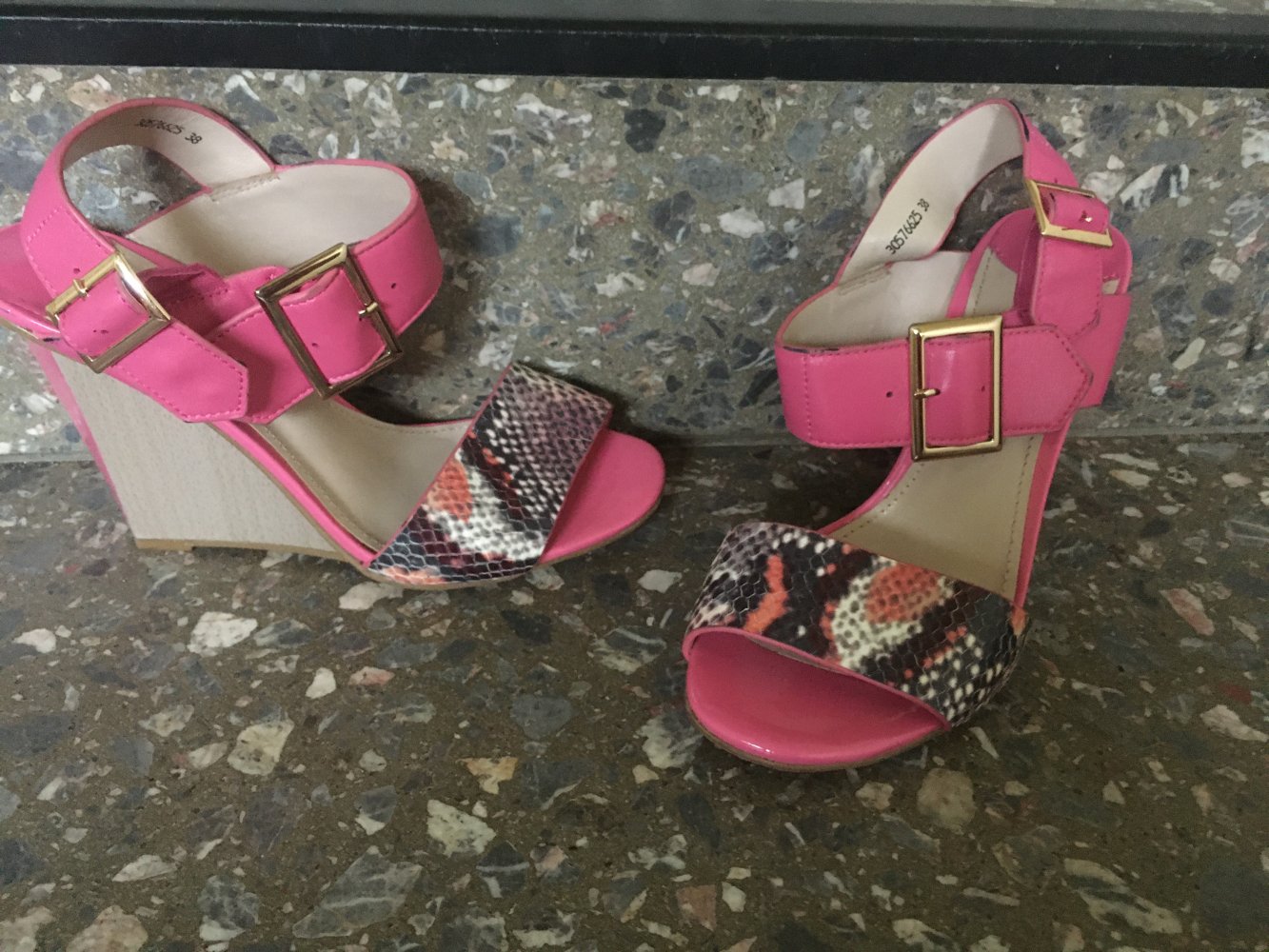  Keilsandalette in Rose