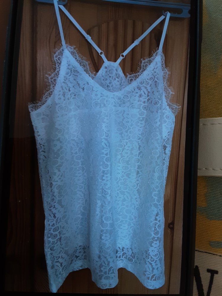 NEUES Spitzenshirt     Größe: M