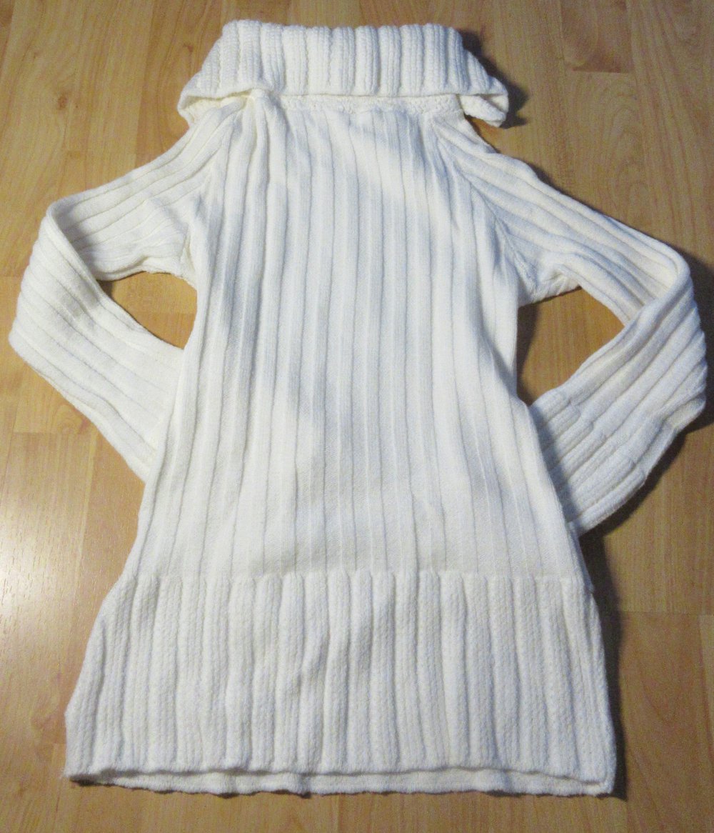 weißer Pullover