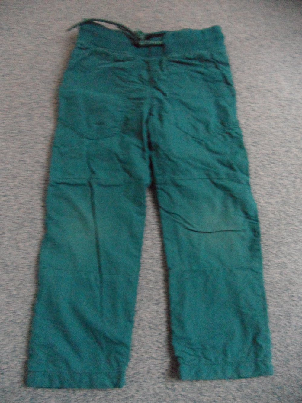 H&M tolle Thermohose petrol 104
