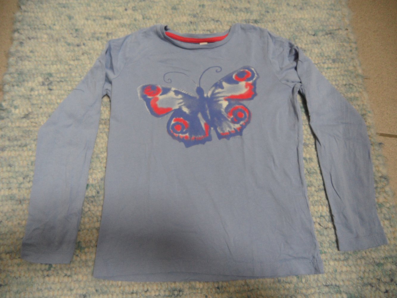 Esprit 128/134 Langarmshirt Schmetterling