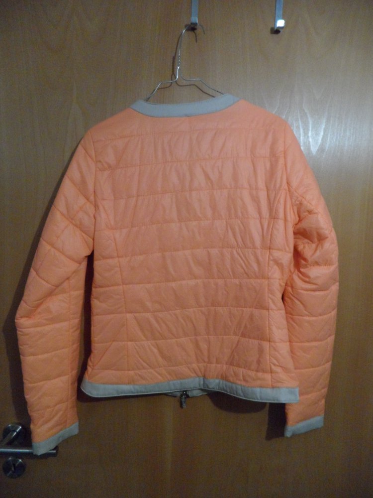 neue Jacke von Heine Gr. 36