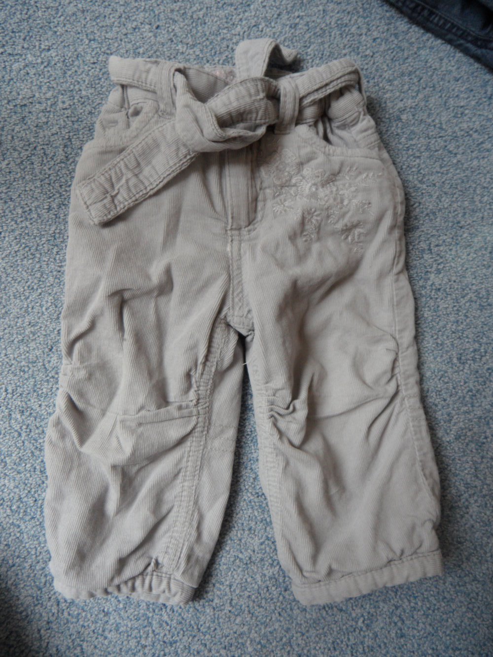 H&M süße Thermohose Cordhose gefüttert
