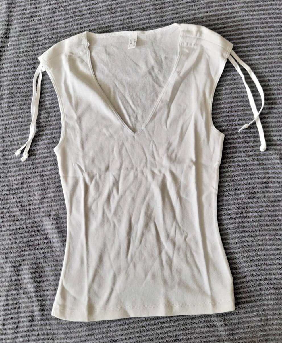 Neu-schönes weißes Shirt Gr.34