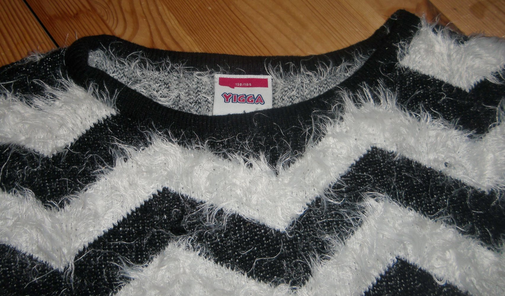Yigga - toller Wuschelpulli Gr.158/164