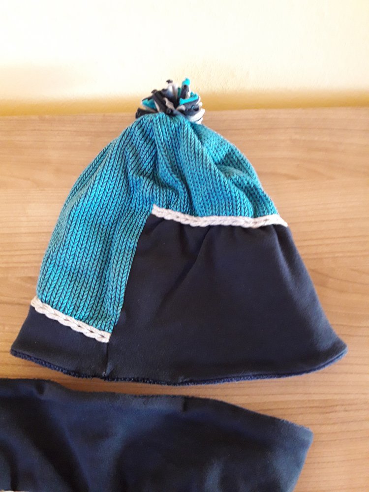 HANDMADE! selbstgenähtes neuwertiges Set aus Winterloop und Winterbeenie in Gr. 51/52 in petrol/blau