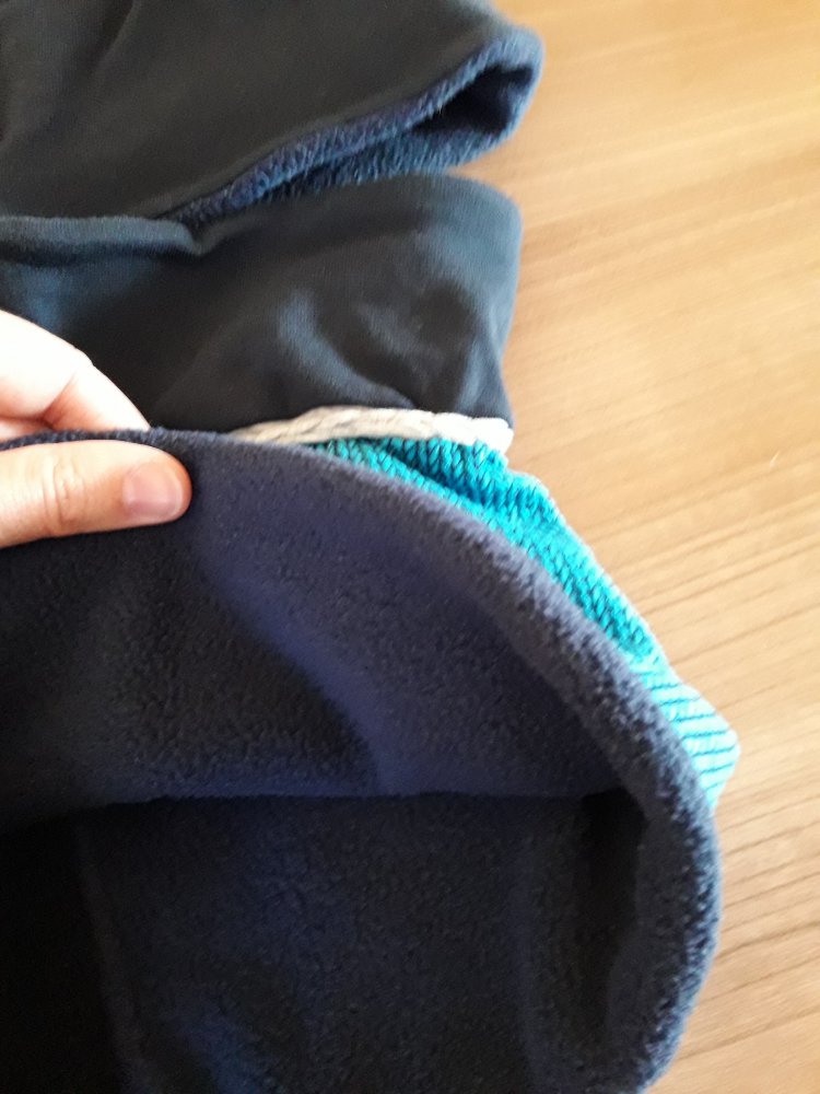 HANDMADE! selbstgenähtes neuwertiges Set aus Winterloop und Winterbeenie in Gr. 51/52 in petrol/blau