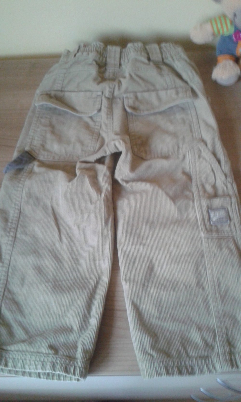 Coole Cordhose im Cargostyle für Jungs von Esprit in Gr. 92 in beige