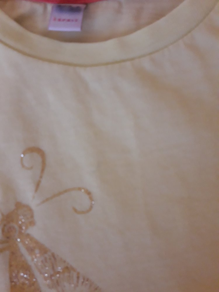 tolles Sommershirt von Esprit in Gr. 116/122 in hellgelb mit Glitzerschmetterlingen