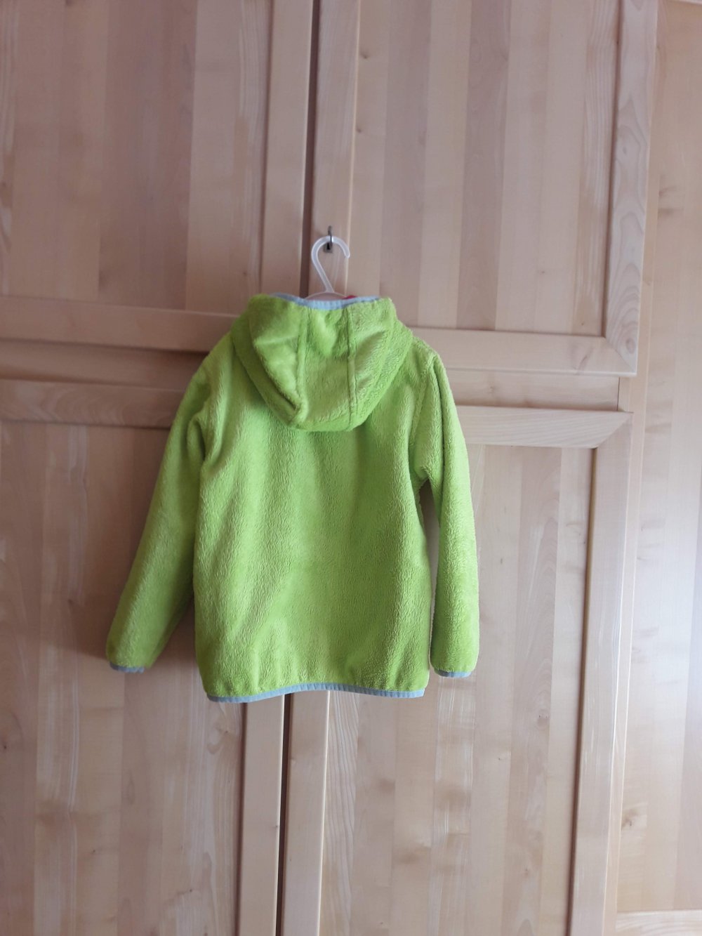 Neuwertige Kuscheljacke in Gr.116 von Regatta Great Outdoors