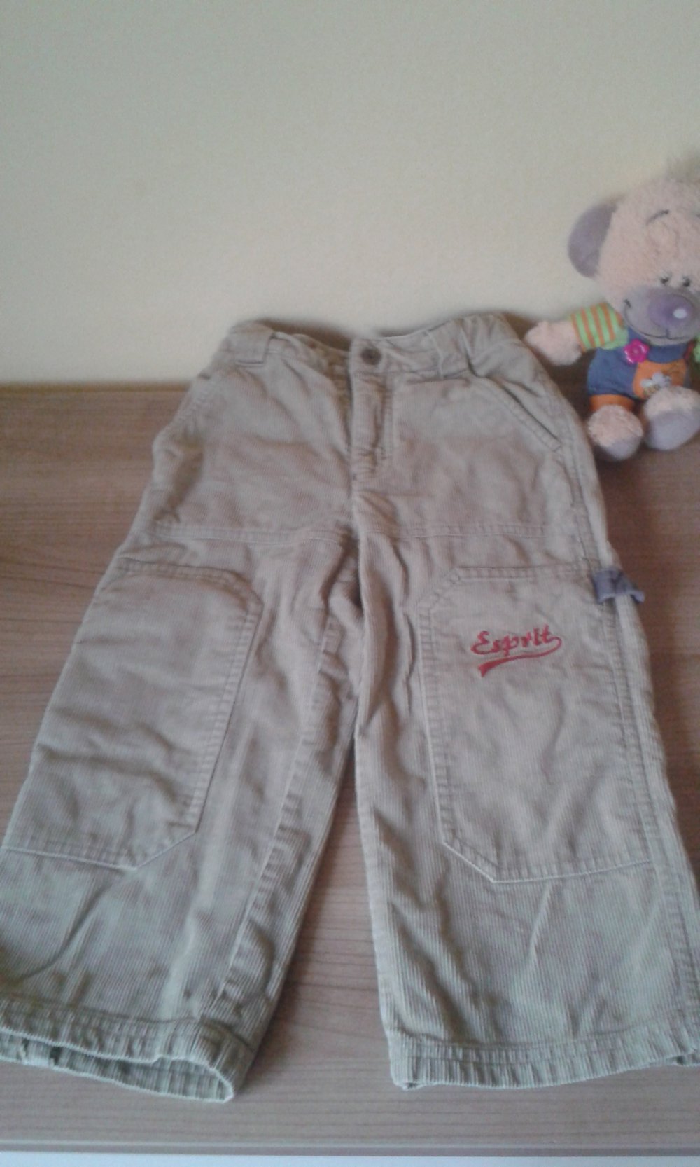 Coole Cordhose im Cargostyle für Jungs von Esprit in Gr. 92 in beige