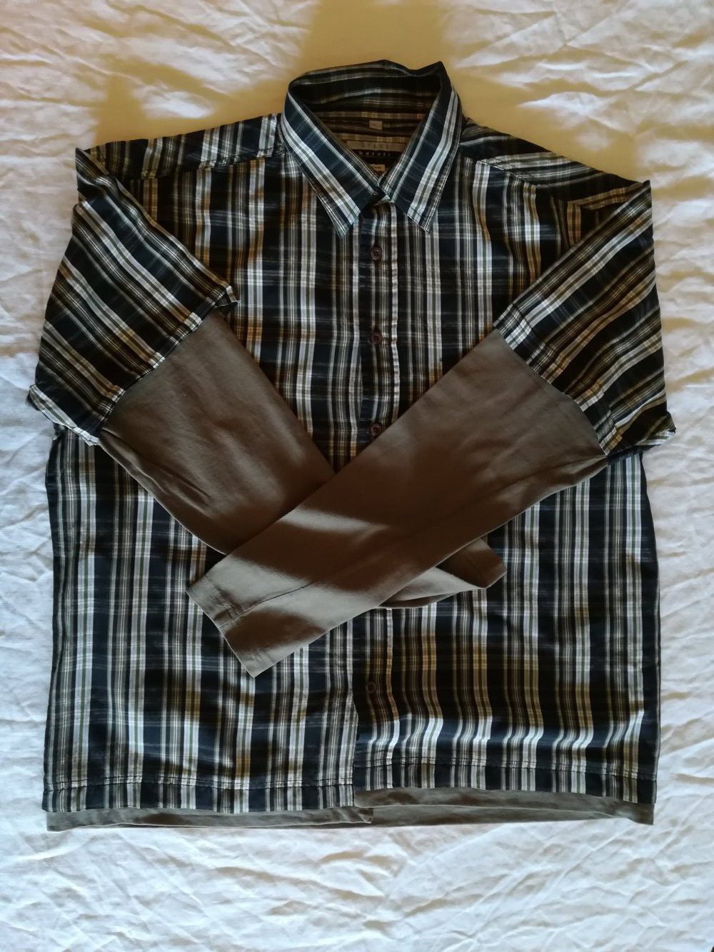 Langarm Herrenhemd mit Shirtärmeln Gr. L