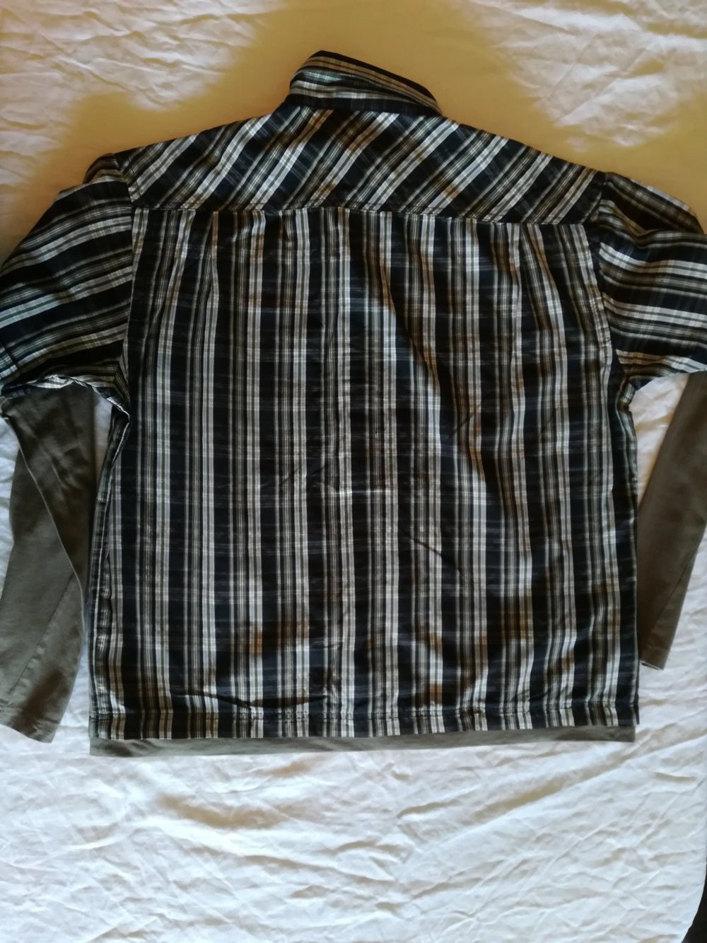 Langarm Herrenhemd mit Shirtärmeln Gr. L