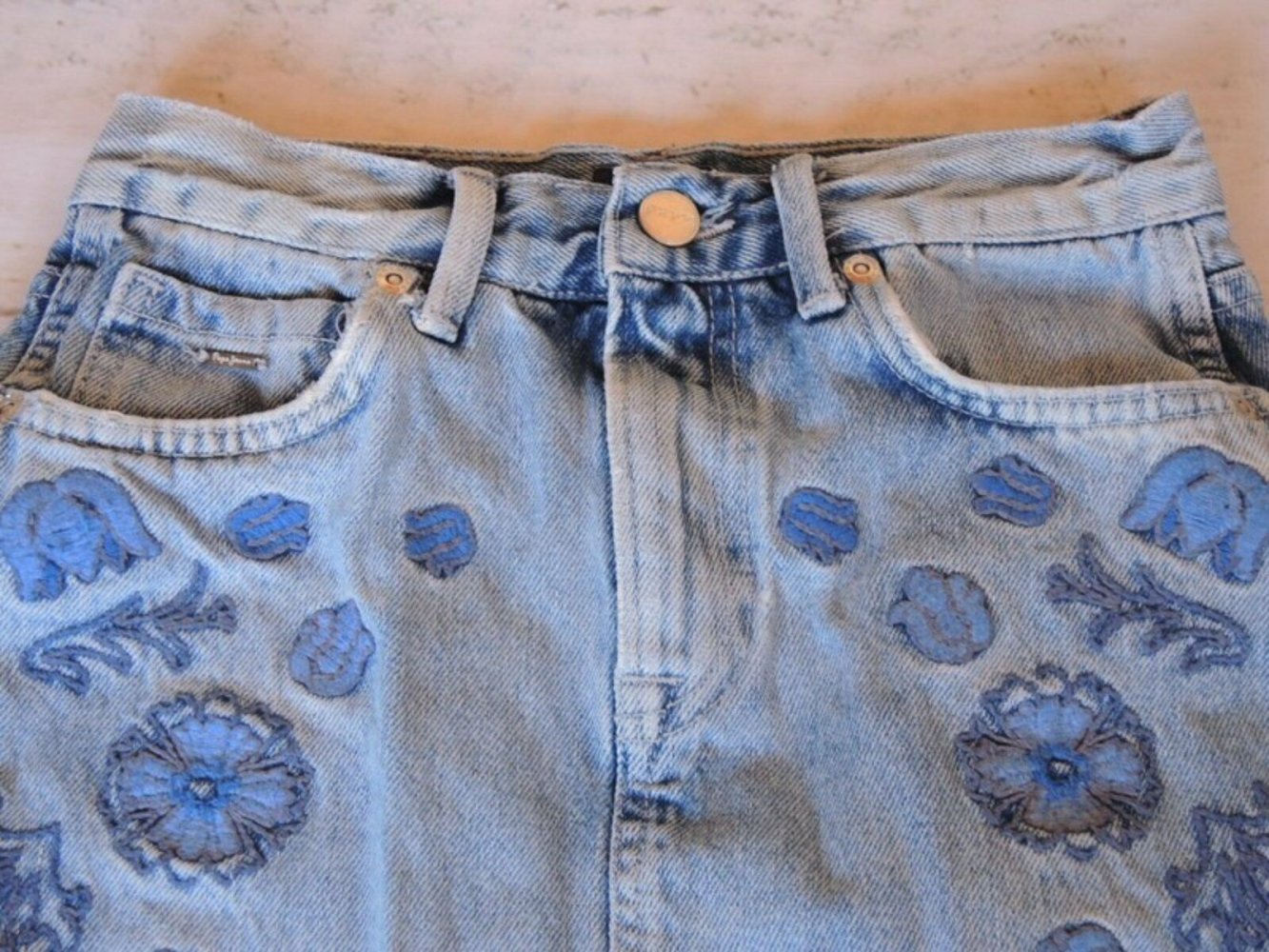 Jeans Rock mit Blüten bestickt Gr. XS von Pepe Jeans