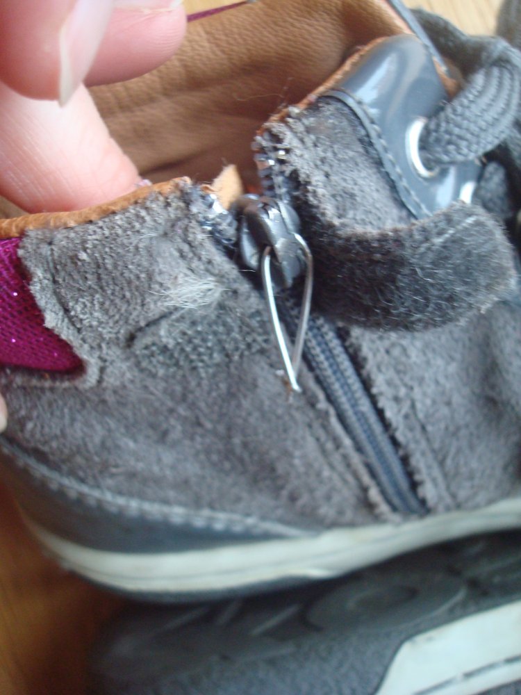 Schuhe, Halbstiefel von Geox mit Glitzer und Blinkefunktion