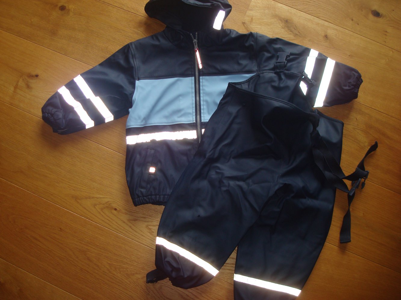 Matschanzug, Regenazug, Matschjacke und Matschhose