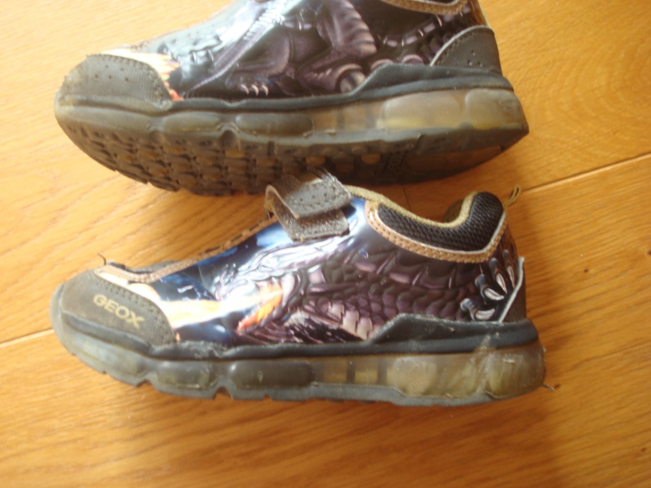 Halbschuhe, Schuhe, Blinkeschuhe von Geox mit Drachen