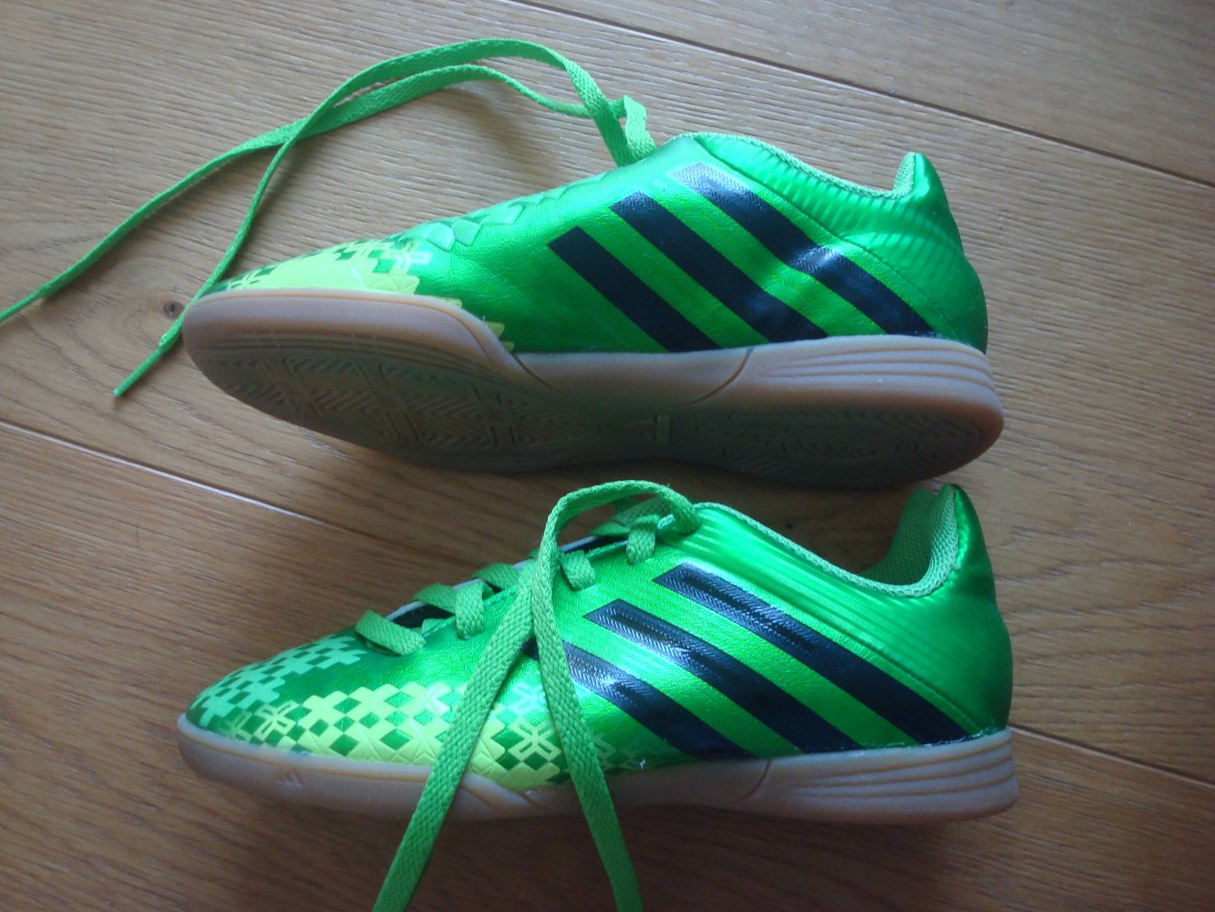 Fussballschuhe, Hallenfussballschuhe, Hallenschuhe. Sportschuhe