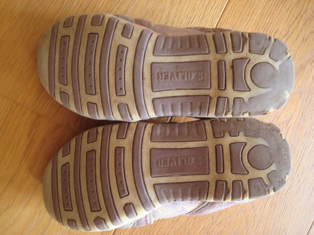 Schuhe, Halbschuhe, Sportschuhe mit Glitzer von s. Oliver