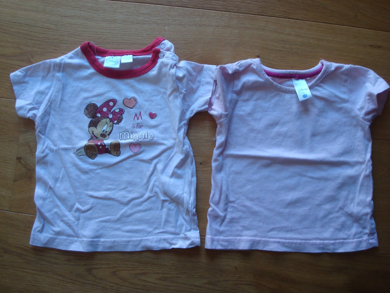 2 Shirts, T-Shirts von Disney Minnie Mouse Gr. 74/80