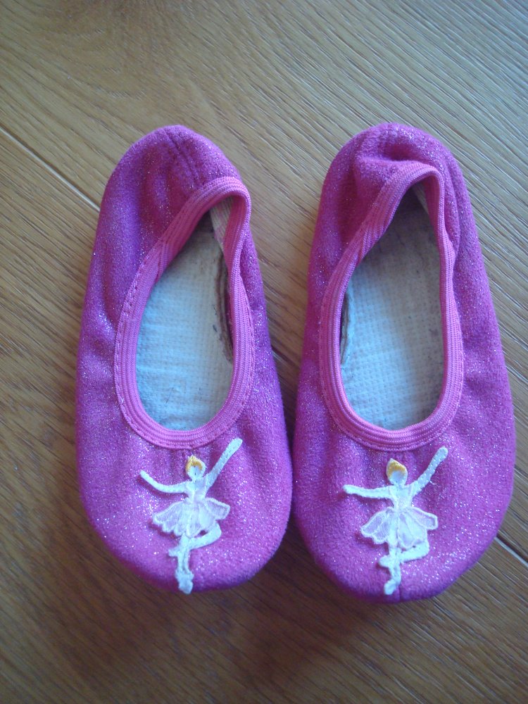 Ballettschuhe, Gymnastikschuhe, Gymnasitkschlappen