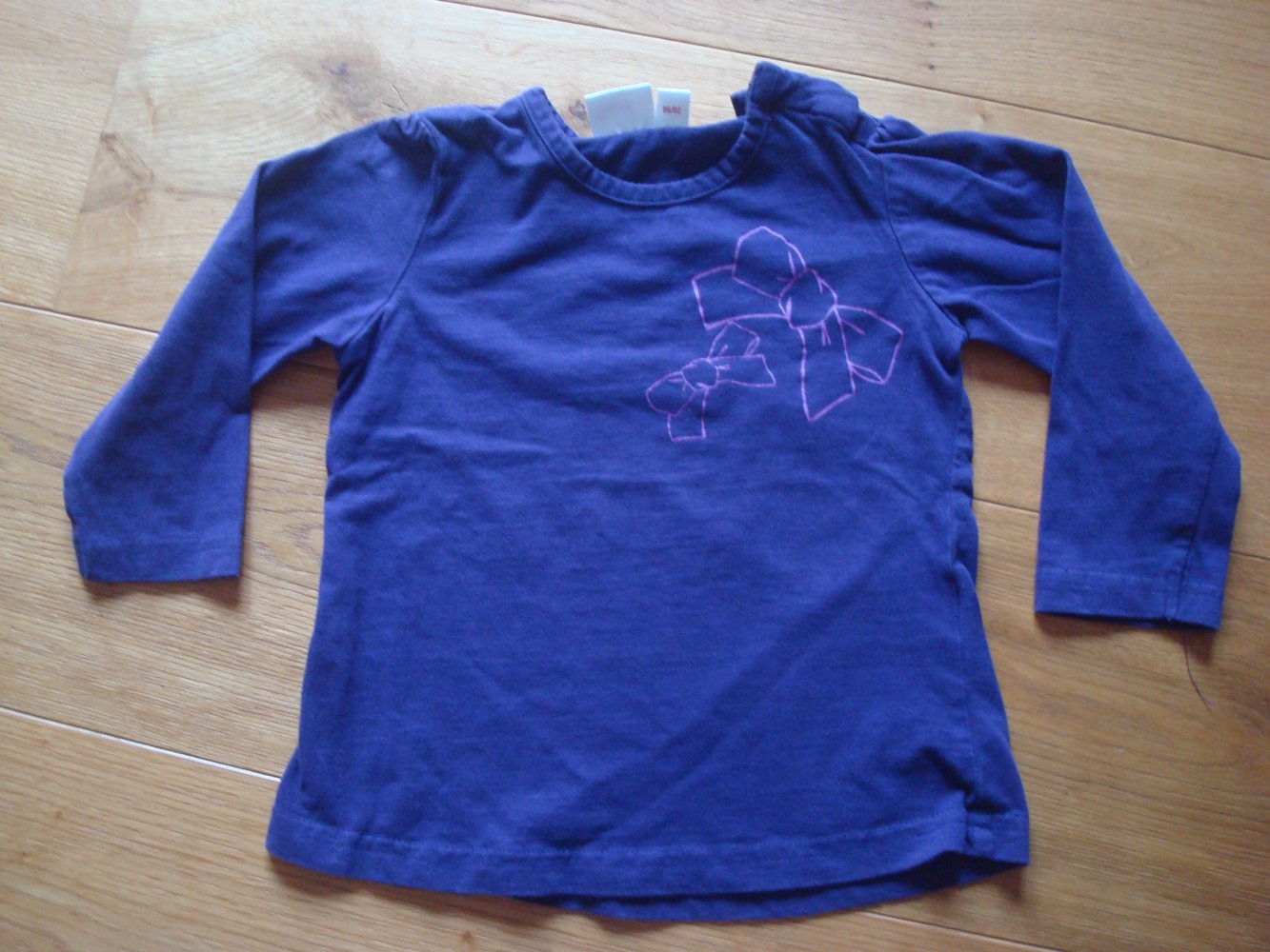 Langarmshirt mit Schleifenaufdruck