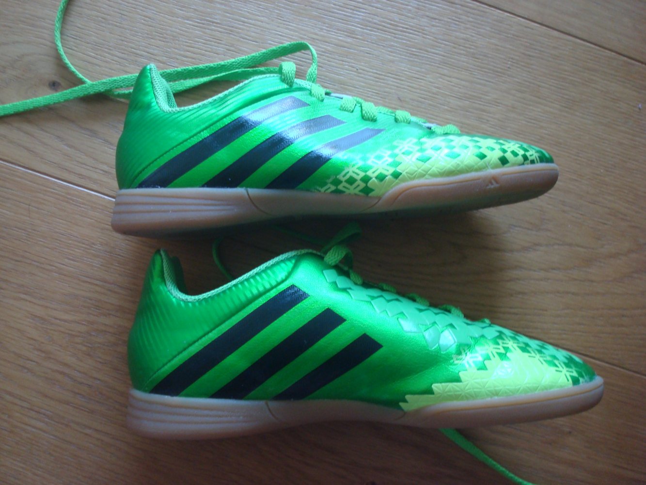 Fussballschuhe, Hallenfussballschuhe, Hallenschuhe. Sportschuhe