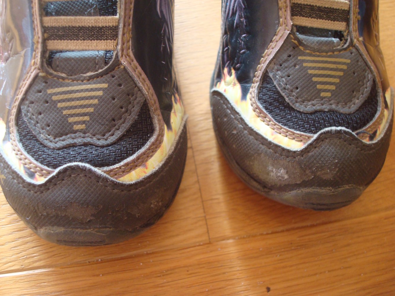 Halbschuhe, Schuhe, Blinkeschuhe von Geox mit Drachen