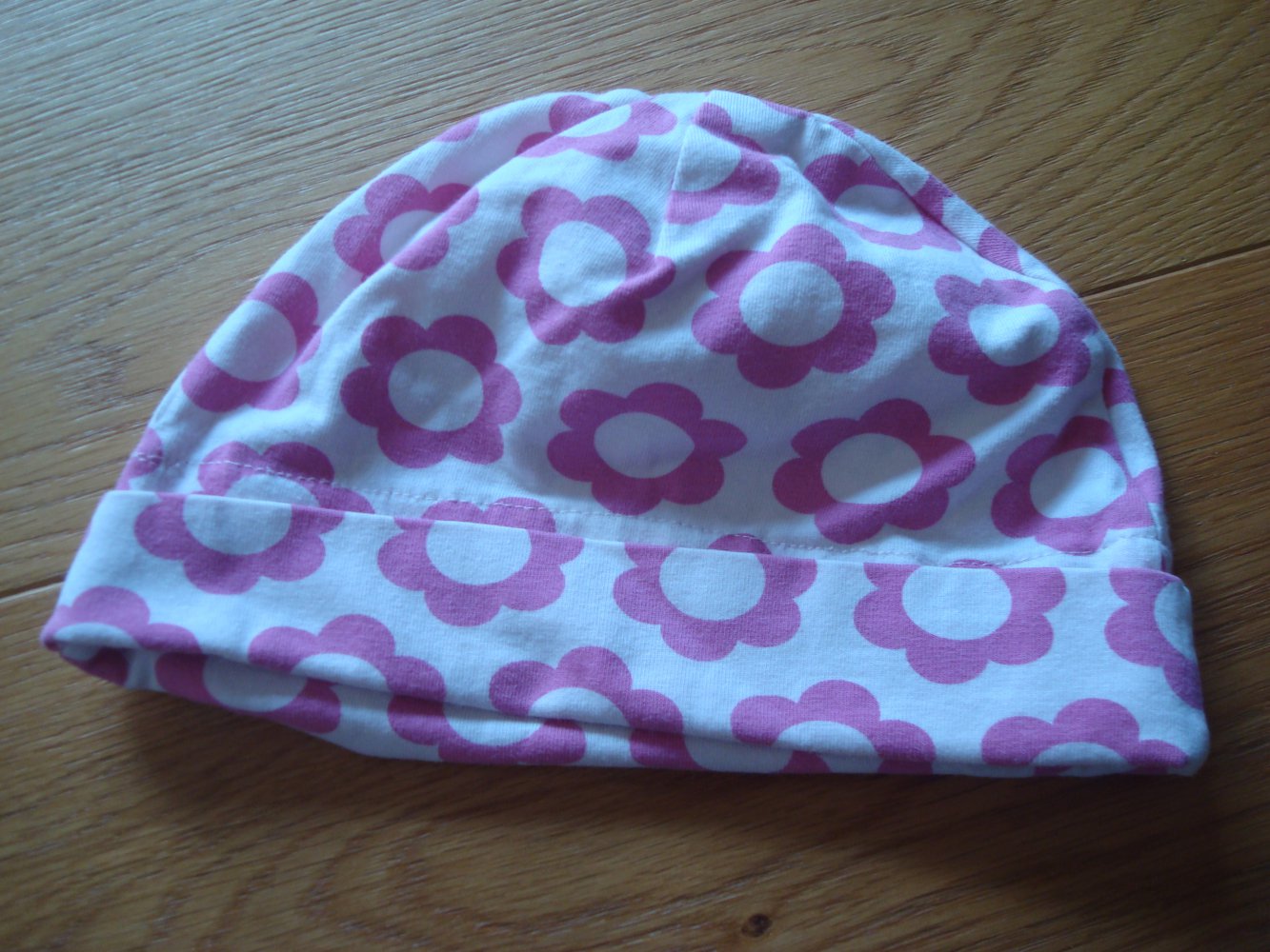 Mütze mit Blumendruck, Beanie