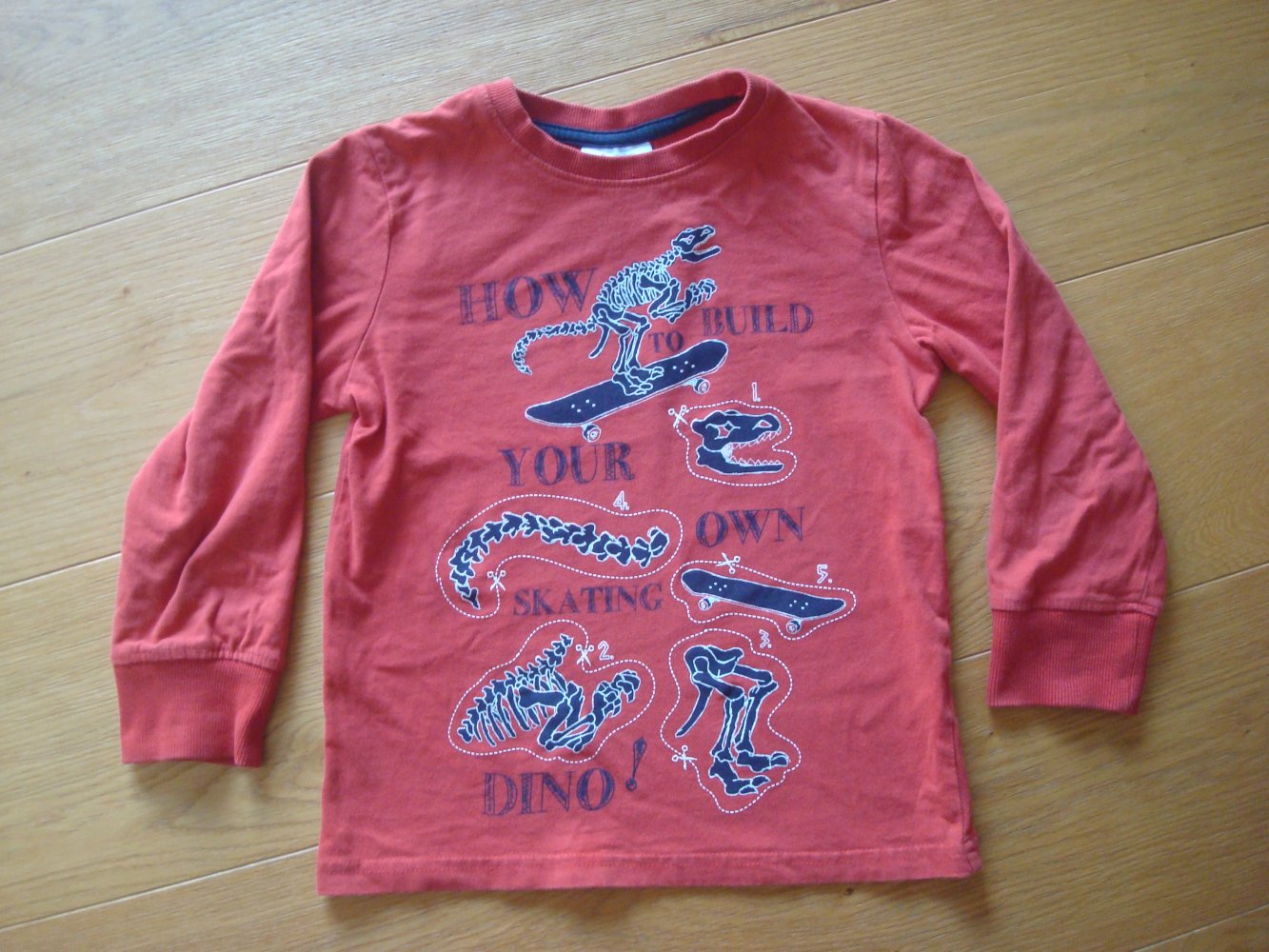 cooles Shirt, Langarmshirt mit Dinos