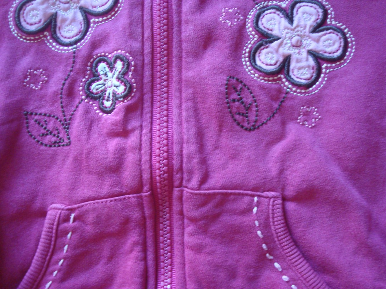 süße Strickjacke mit Kapuze