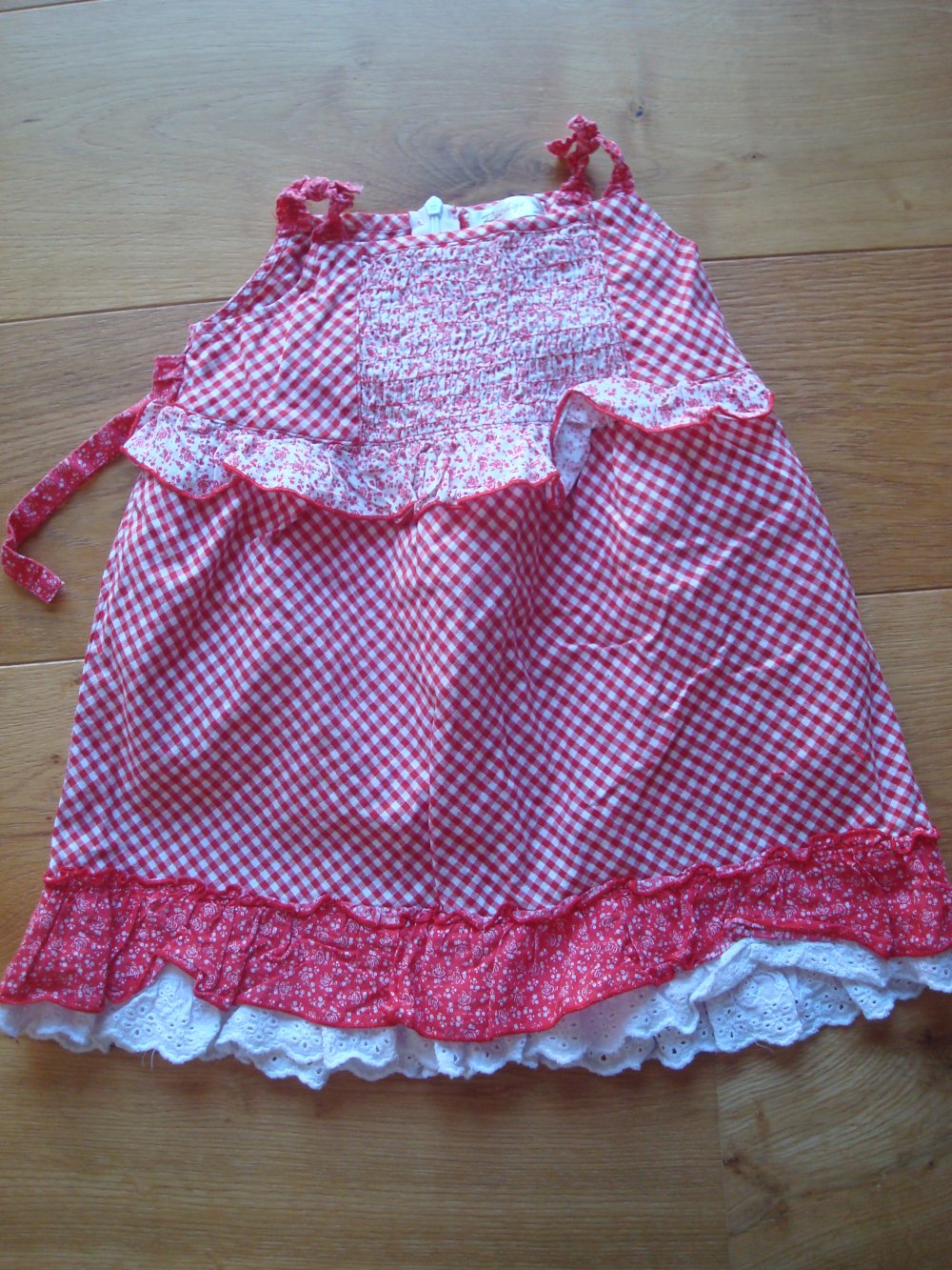 wunderschönes Kleid in Rot-Weiß