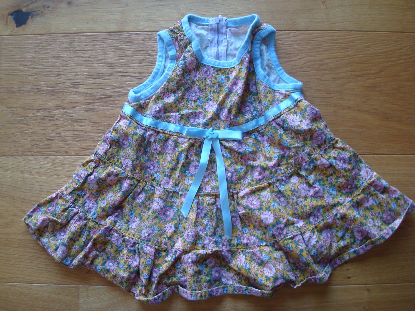 supersüßes Sommerkleid, Kleid mit Blumendruck handmade Gr. 80