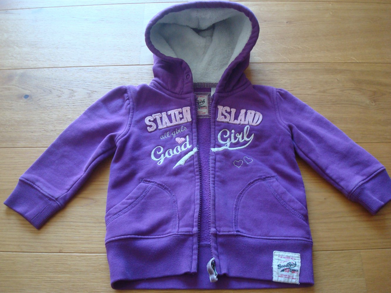 süße Strickjacke mit Kapuze