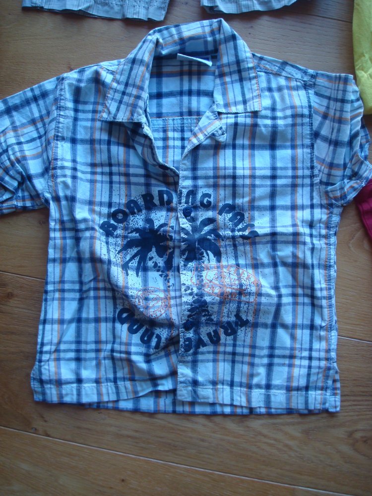 Sommerpaket T-Shirts und kurze Hosen für Jungs 11 Teile