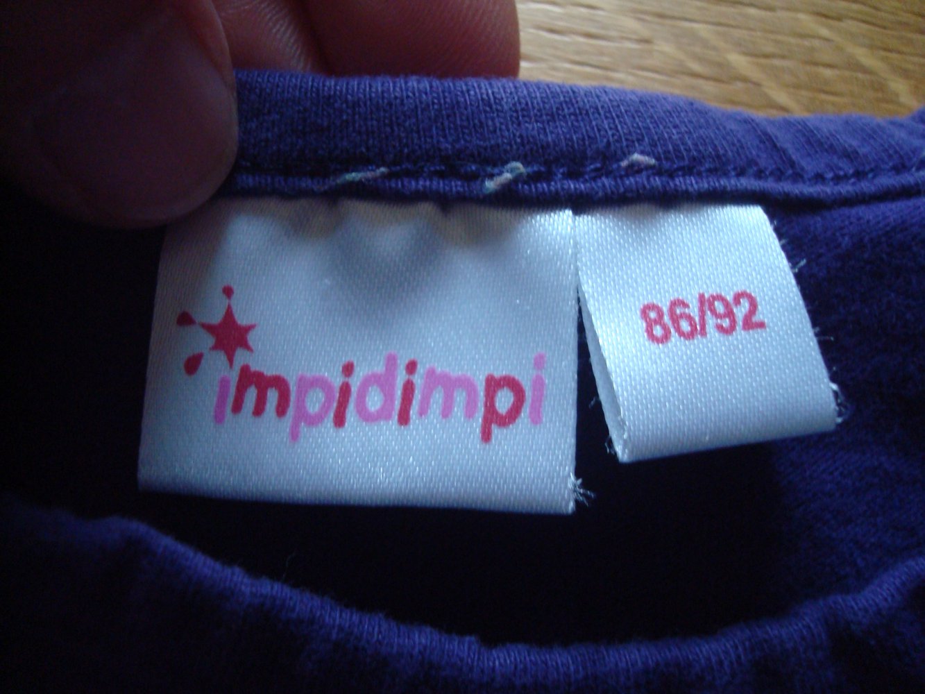 Langarmshirt mit Schleifenaufdruck