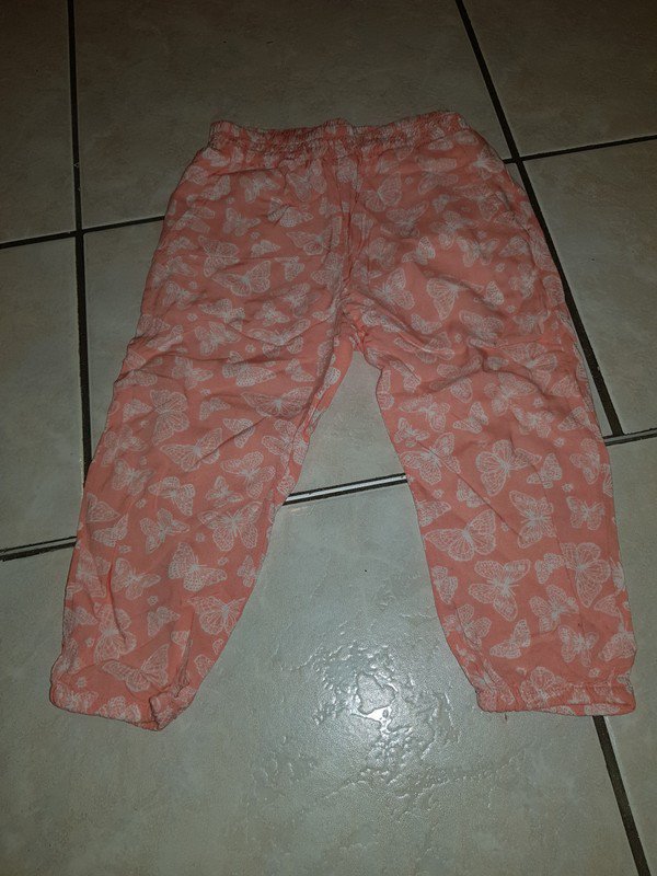 dünne Hose Gr 86
