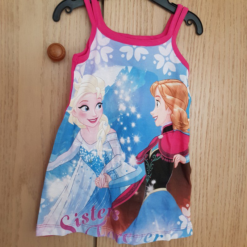 Strandkleid Gr 3 A getragen bei 98