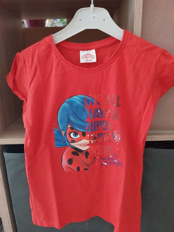 T shirt gr 134/140 