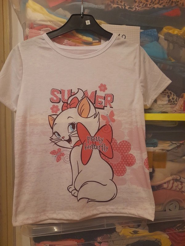 T Shirt gr 8 entspricht 122/128